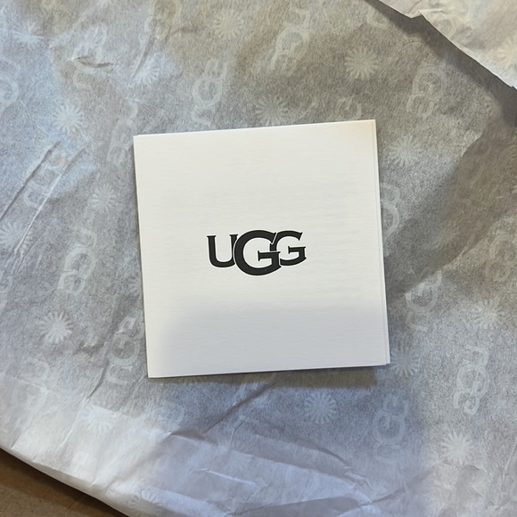 UGG Woman’s W Palomar Sneaker - Picture 7 of 8